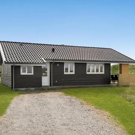 3 Bedroom In Prázdninový dům Hirtshals