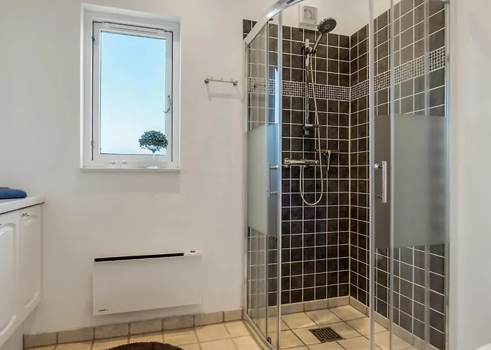 3 Bedroom In Хиртсхальц